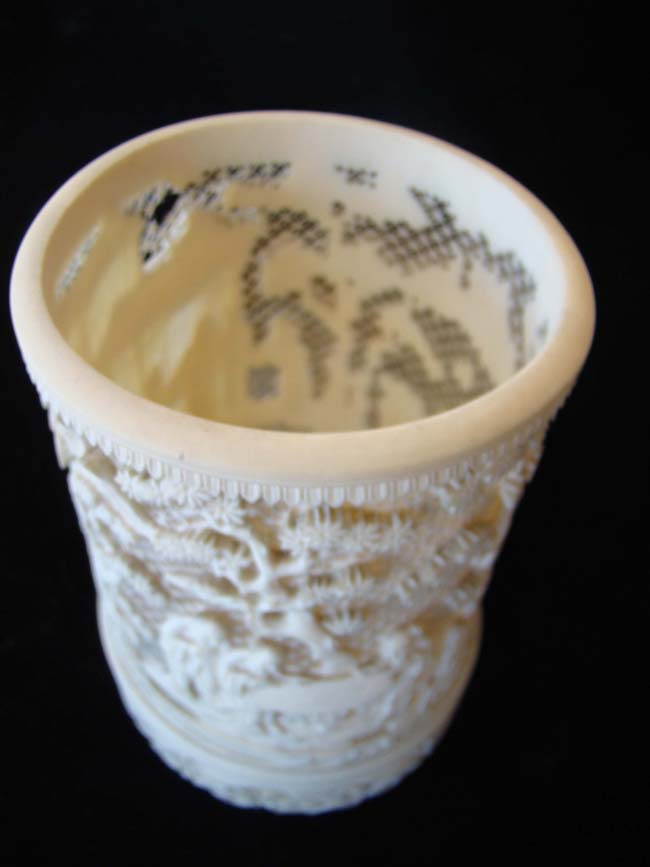 An amazing 19th century Chinese carved elephant ivory cup. — image 3